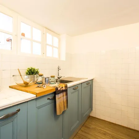 Casaviva - Seafront Haven In *