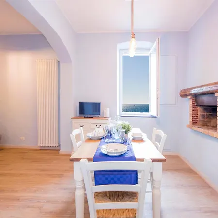 Casaviva - Seafront Haven In Apartment Camogli