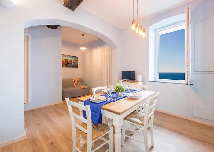 Casaviva - Seafront Haven In Apartamento