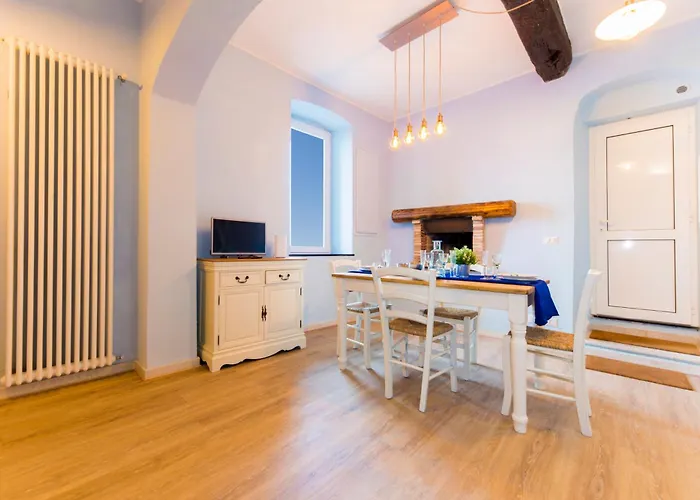 Casaviva - Seafront Haven In